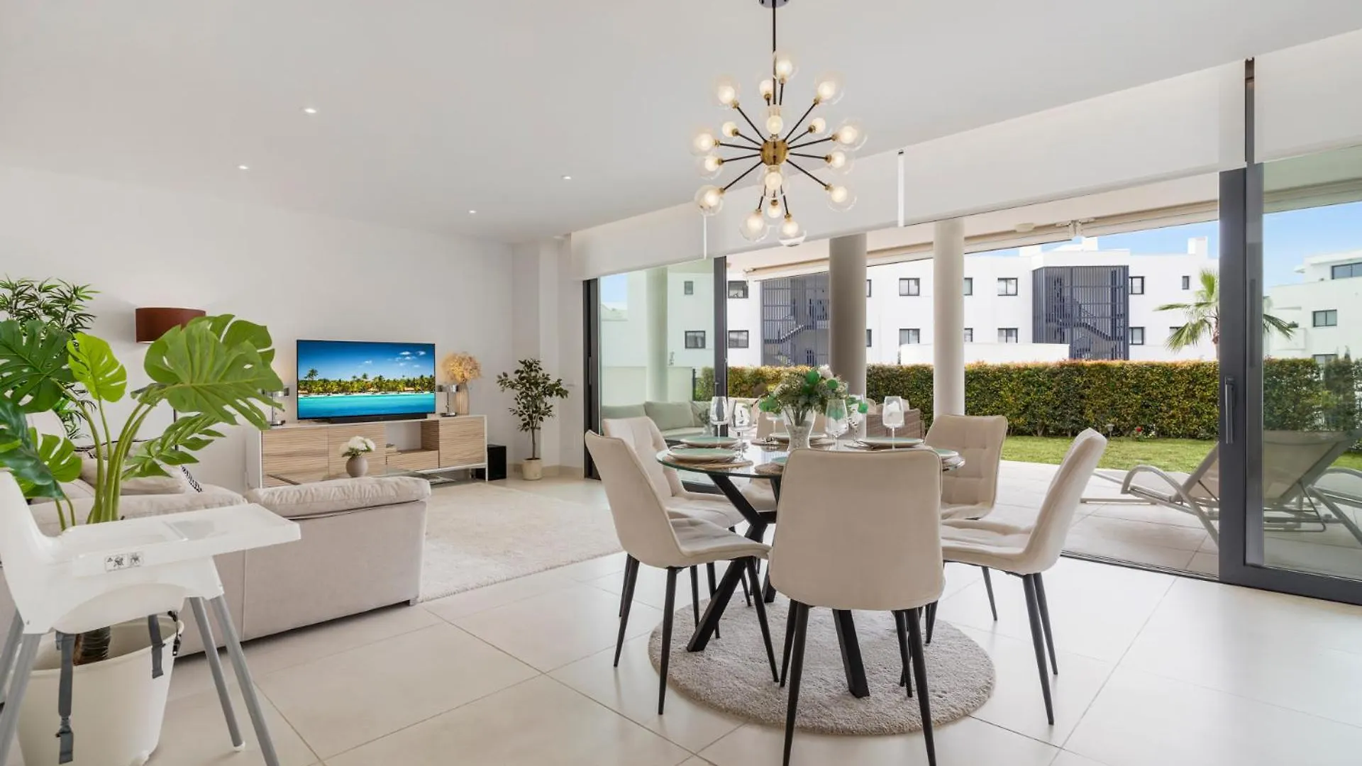 White Modern Retreat In Fuengirola - Ref 48 Apartment Torremuelle